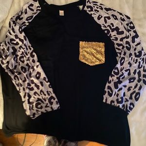 2X sequin pocket long sleeve tee